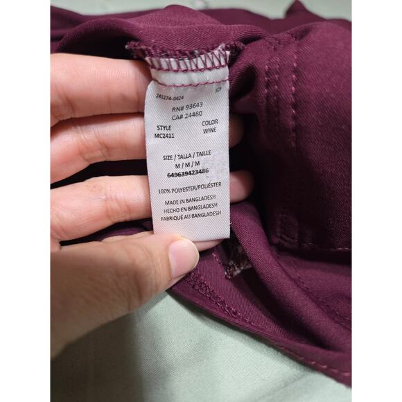 Medcouture medium plum scrub top with pockets - Picture 6 of 9